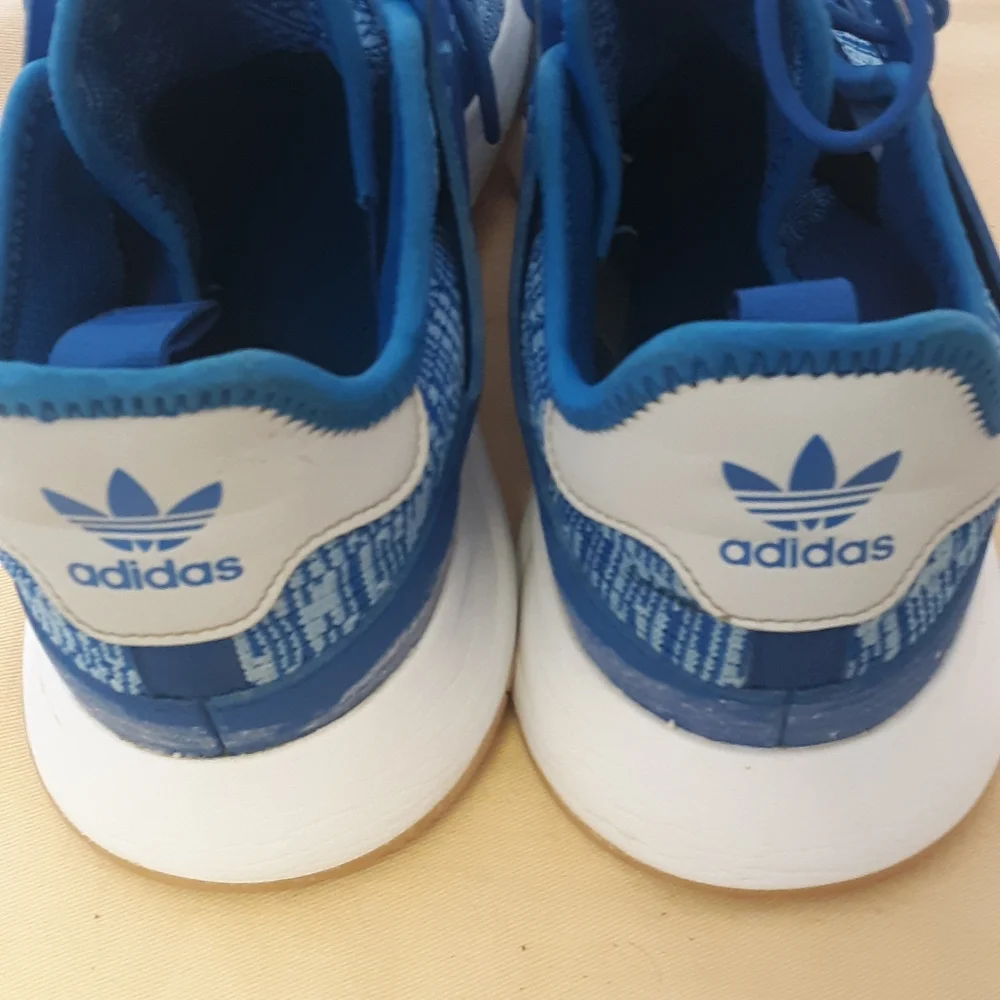 Adidas XPLR Gum Blue Sneakers S10 - Picture 2 of 5